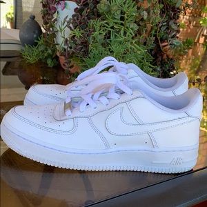 AIR FORCE 1S 🤍💟